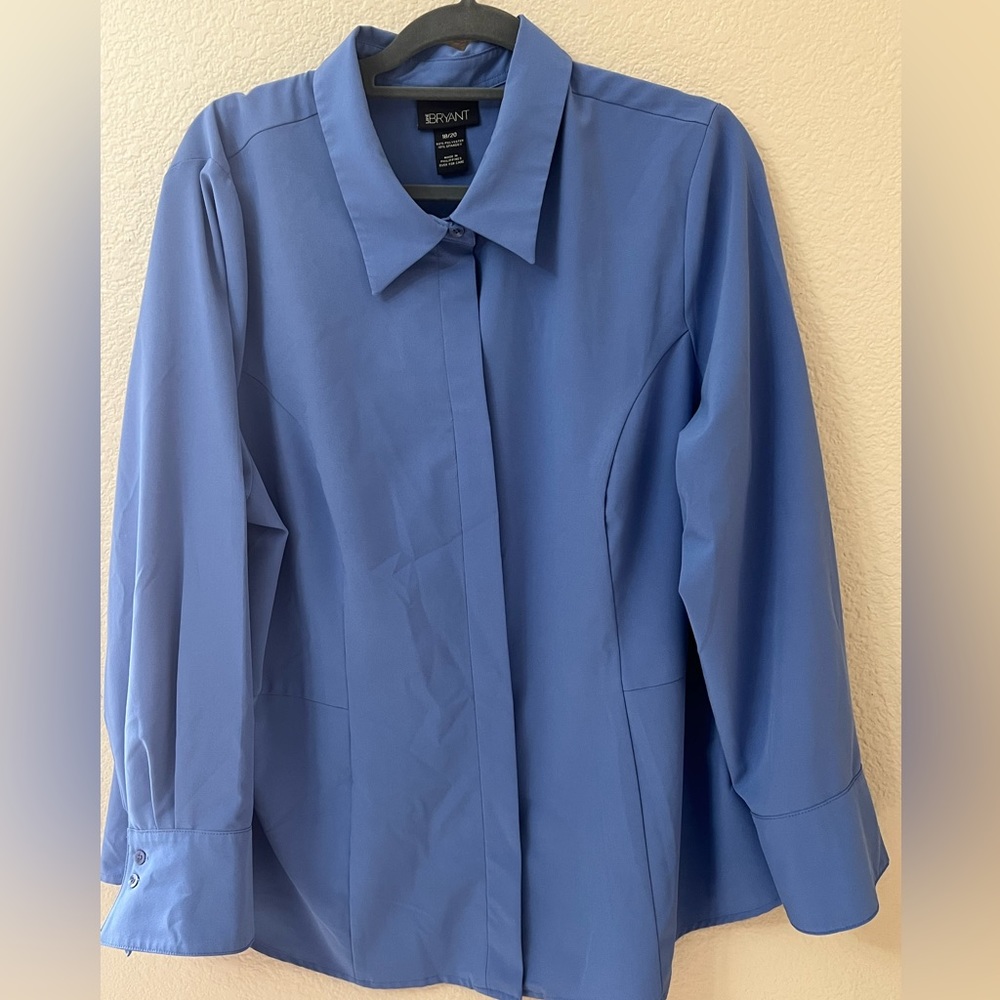 LANE BRYANT 18/20. Blue button up. Hidden buttons.